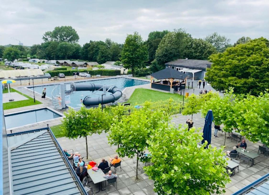 Ferienhaus Luxchalet #Vaju Lathum# Am See, Strand, Pool, Nationalpark Zewnętrze zdjęcie