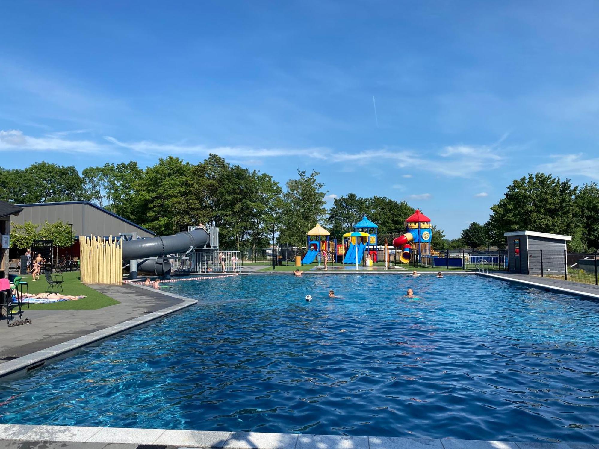 Ferienhaus Luxchalet #Vaju Lathum# Am See, Strand, Pool, Nationalpark Zewnętrze zdjęcie