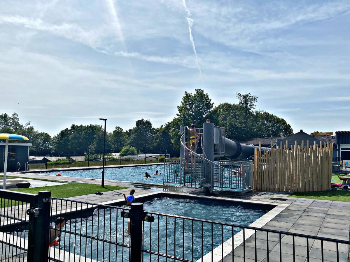 Ferienhaus Luxchalet #Vaju Lathum# Am See, Strand, Pool, Nationalpark Zewnętrze zdjęcie