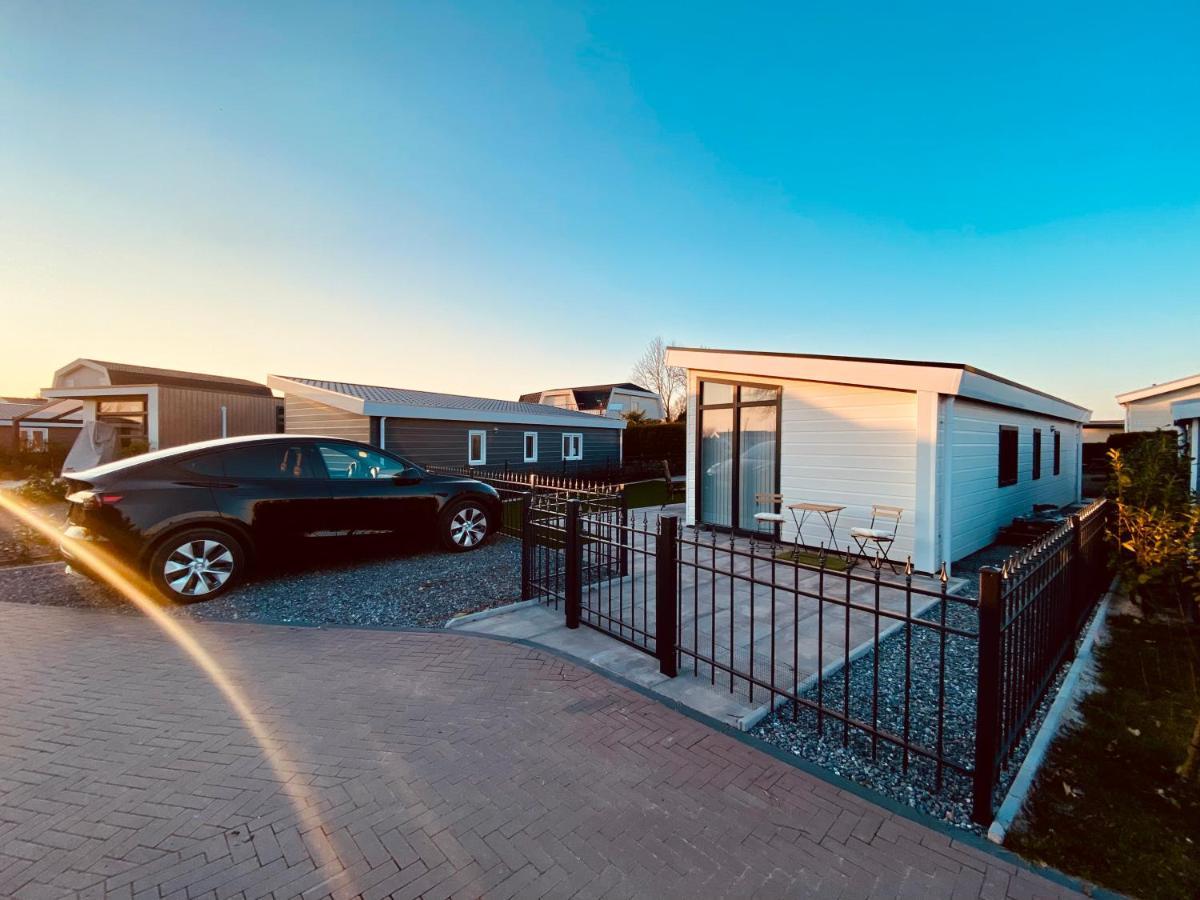 Ferienhaus Luxchalet #Vaju Lathum# Am See, Strand, Pool, Nationalpark Zewnętrze zdjęcie