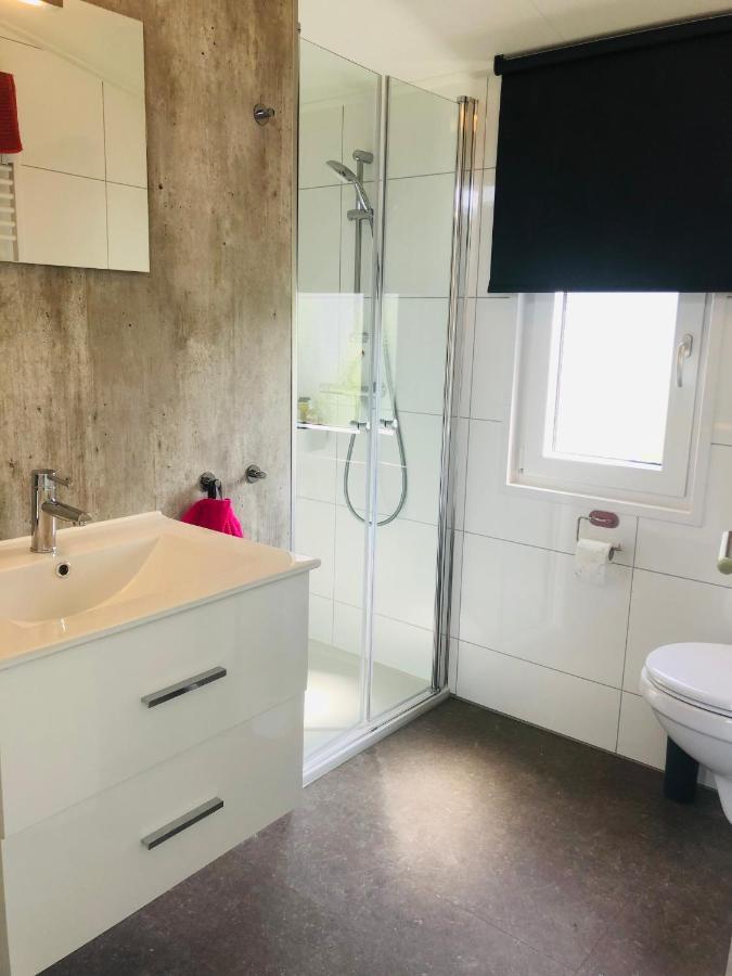 Ferienhaus Luxchalet #Vaju Lathum# Am See, Strand, Pool, Nationalpark Zewnętrze zdjęcie