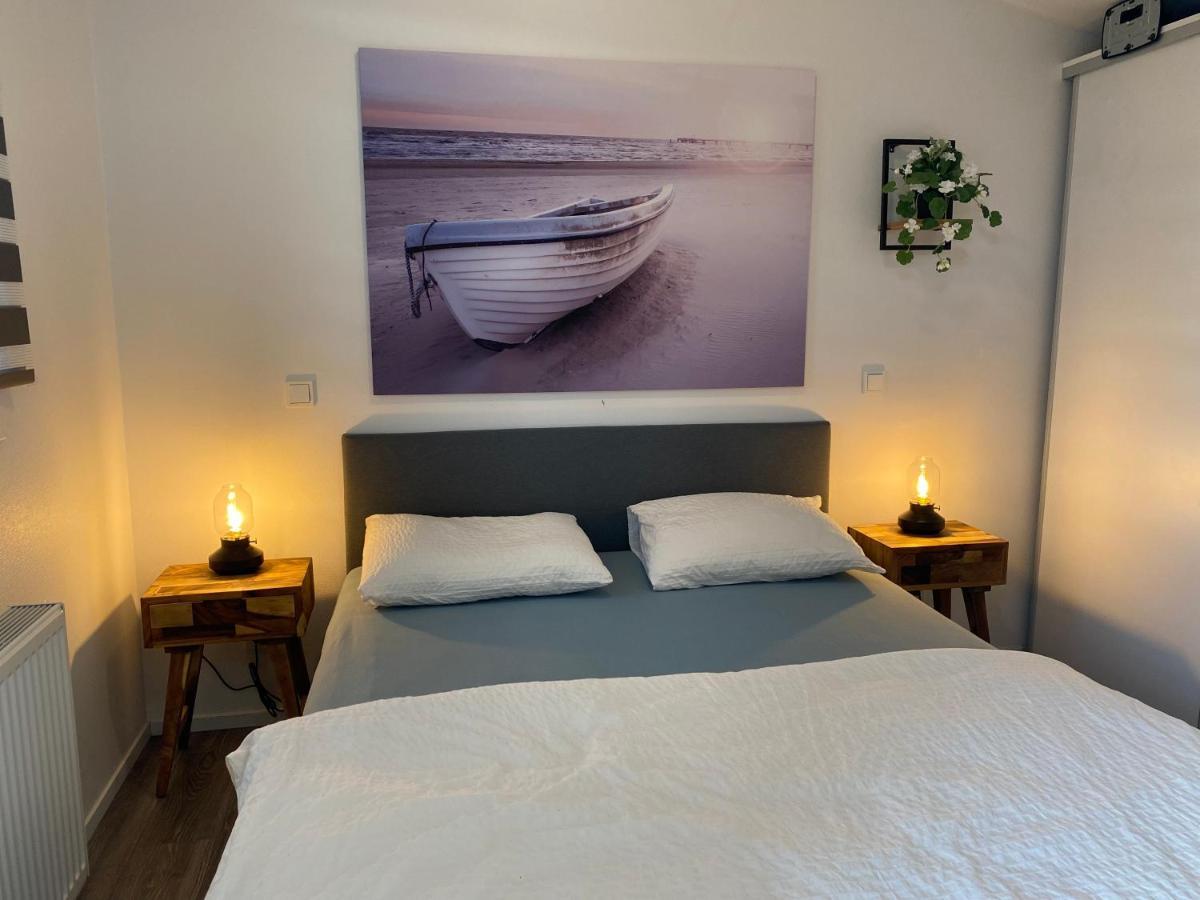 Ferienhaus Luxchalet #Vaju Lathum# Am See, Strand, Pool, Nationalpark Zewnętrze zdjęcie